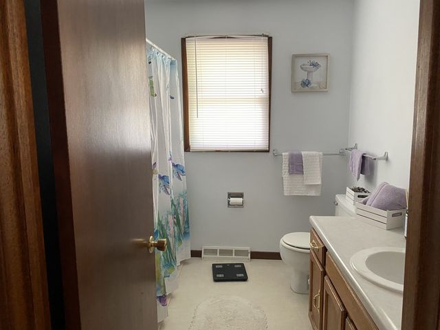 2356-58 Hillandale Road, Davenport, IA 52804