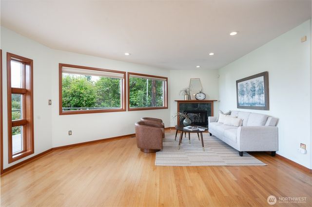 6921 120th Street NW, Gig Harbor, WA 98332