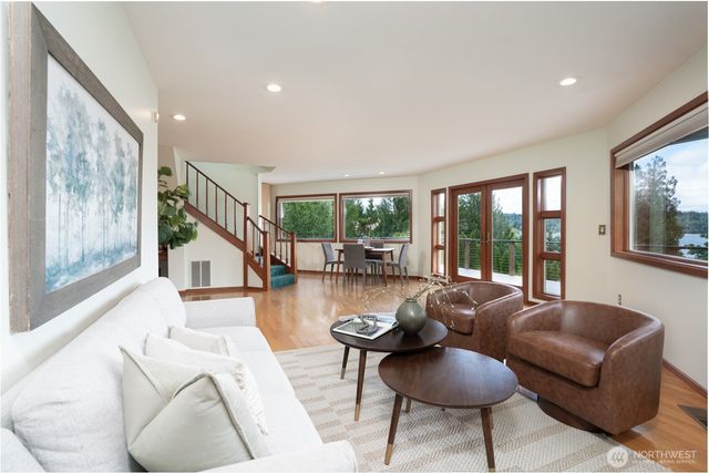 6921 120th Street NW, Gig Harbor, WA 98332