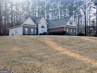130 Lyndhurst Way, Sharpsburg, GA 30277