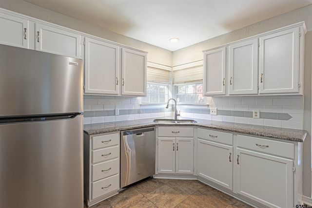 5605 Calais Dr, Tyler, TX 75704