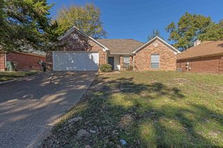 5605 Calais Dr, Tyler, TX 75704