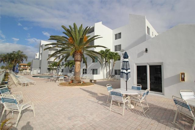 2860 NE 14th Street 103 D, Pompano Beach, FL 33062