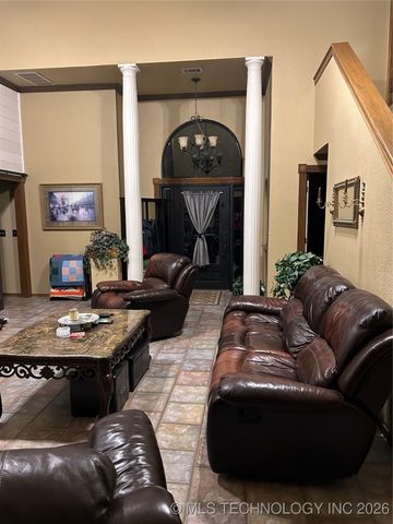 512 Oakland Court, Ardmore, OK 73401