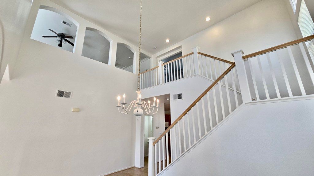 Image 12 of property listing at 389 389 Burlington Dr, Tracy, CA 95376