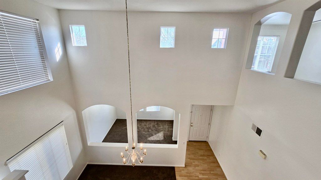 Image 13 of property listing at 389 389 Burlington Dr, Tracy, CA 95376