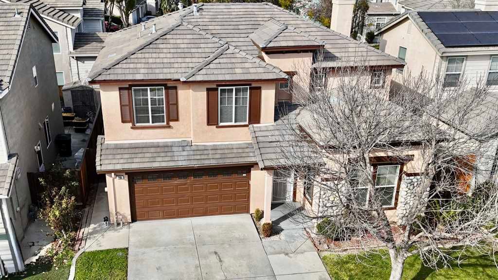 Image 3 of property listing at 389 389 Burlington Dr, Tracy, CA 95376