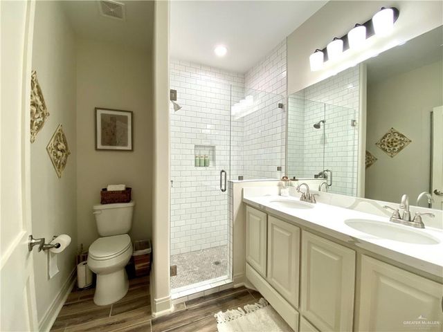 2203 Tanager Lane, Mission, TX 78572