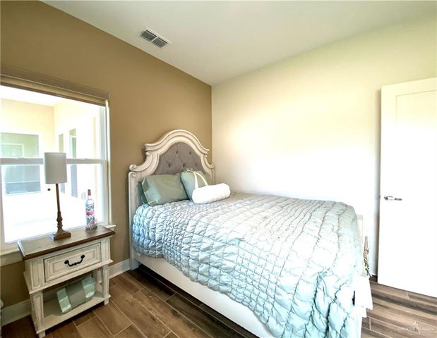 2203 Tanager Lane, Mission, TX 78572