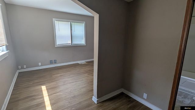 4554 N 16 Street, Omaha, NE 68110