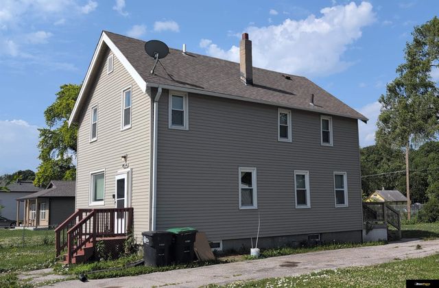 4554 N 16 Street, Omaha, NE 68110