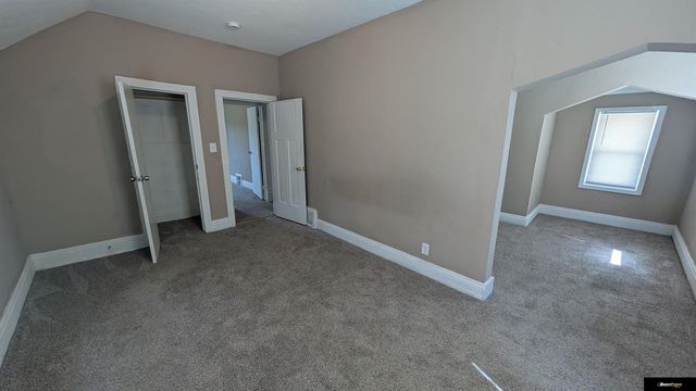 4554 N 16 Street, Omaha, NE 68110