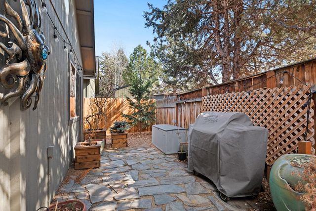 21279 Thornhill Lane, Bend, OR 97701