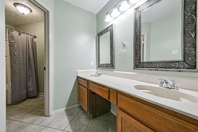 2514 General Colony Drive, Friendswood, TX 77546