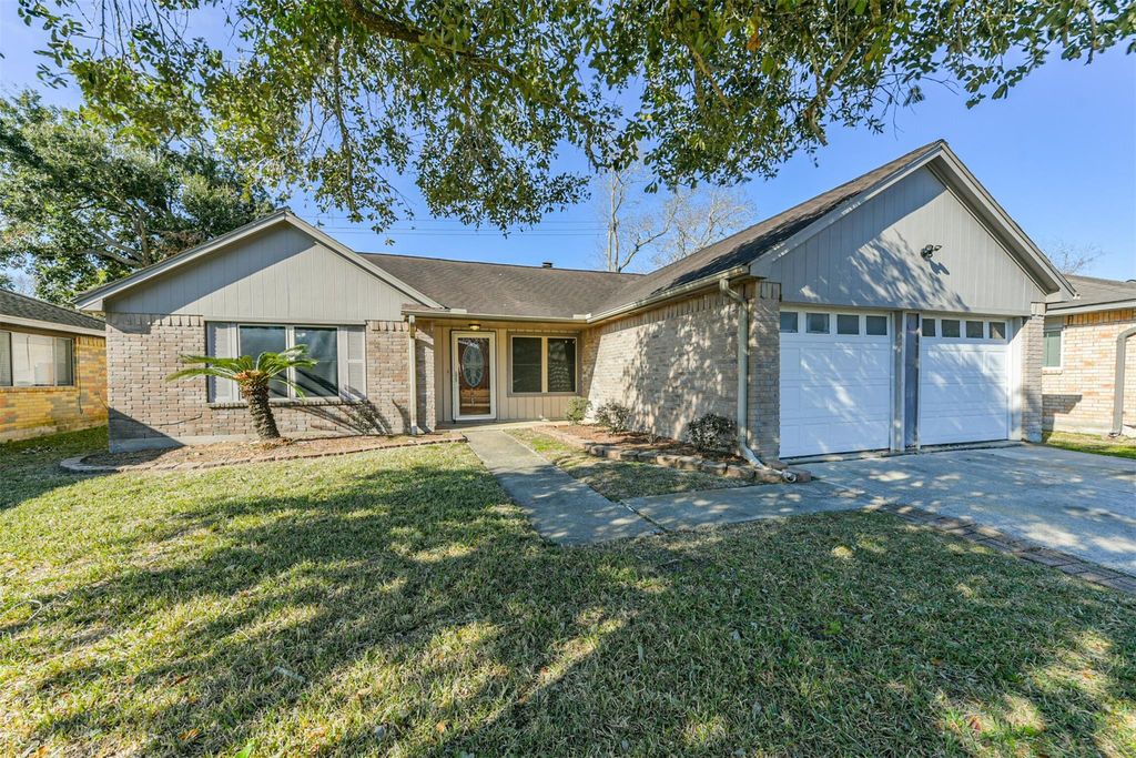 2514 General Colony Drive, Friendswood, TX 77546