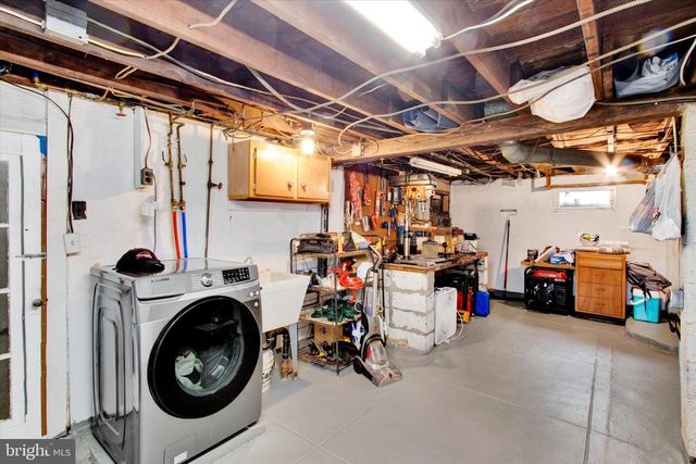 121 OLD STATE RD, Reading, PA 19606