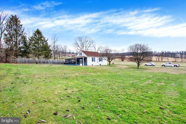 121 OLD STATE RD, Reading, PA 19606