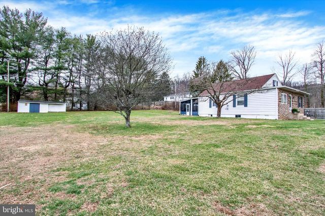 121 OLD STATE RD, Reading, PA 19606