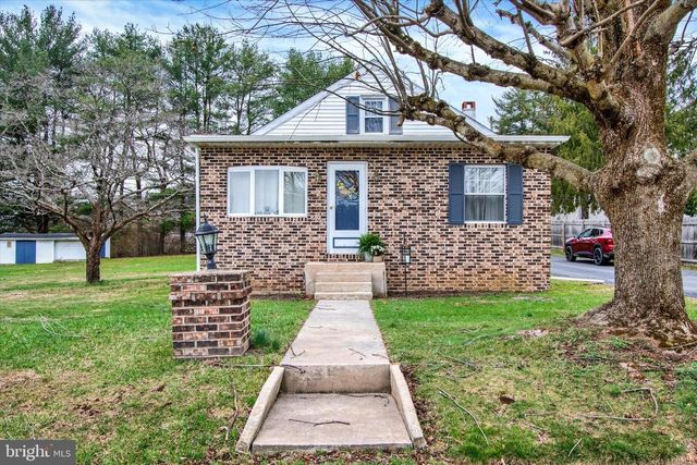 121 OLD STATE RD, Reading, PA 19606