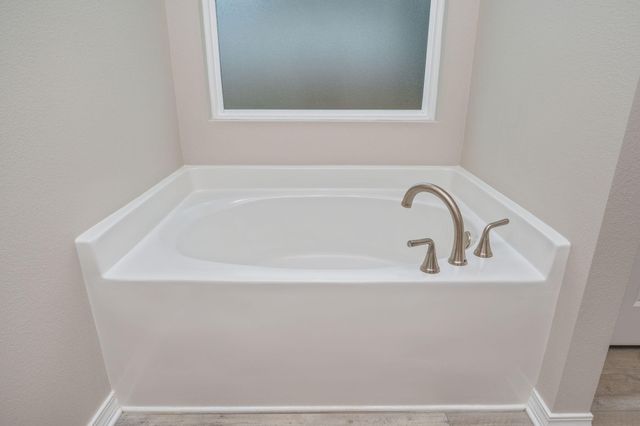 6737 Sarah Ann Way, Laurel Hill, FL 32567