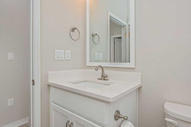 6737 Sarah Ann Way, Laurel Hill, FL 32567