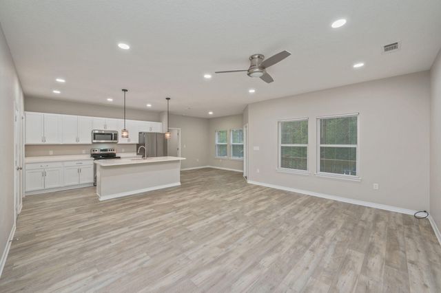 6737 Sarah Ann Way, Laurel Hill, FL 32567