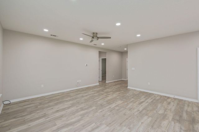 6737 Sarah Ann Way, Laurel Hill, FL 32567