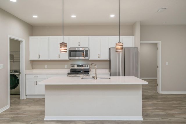 6737 Sarah Ann Way, Laurel Hill, FL 32567