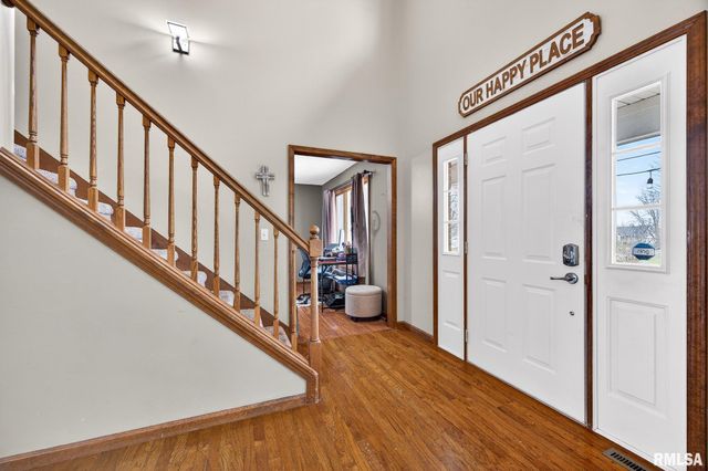 112 HEATHERVIEW Drive, East Peoria, IL 61611