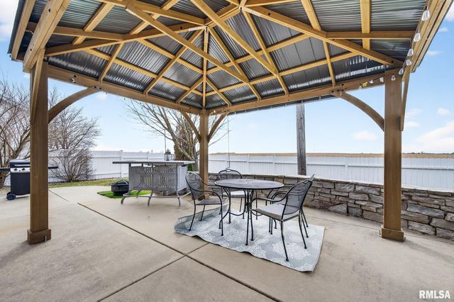 112 HEATHERVIEW Drive, East Peoria, IL 61611