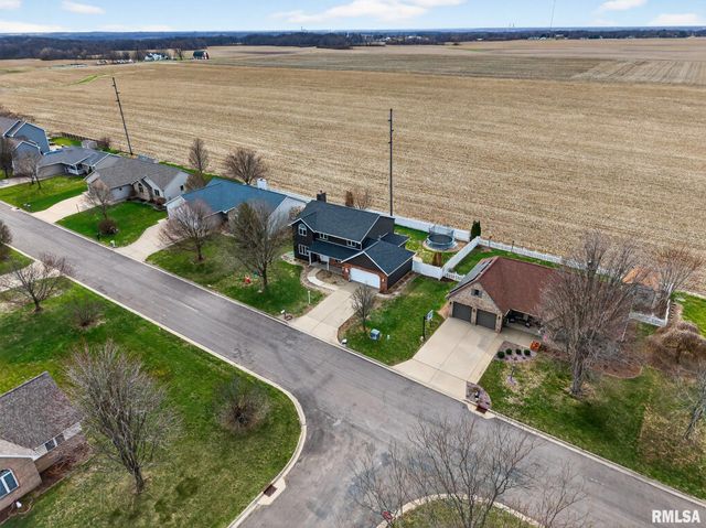 112 HEATHERVIEW Drive, East Peoria, IL 61611