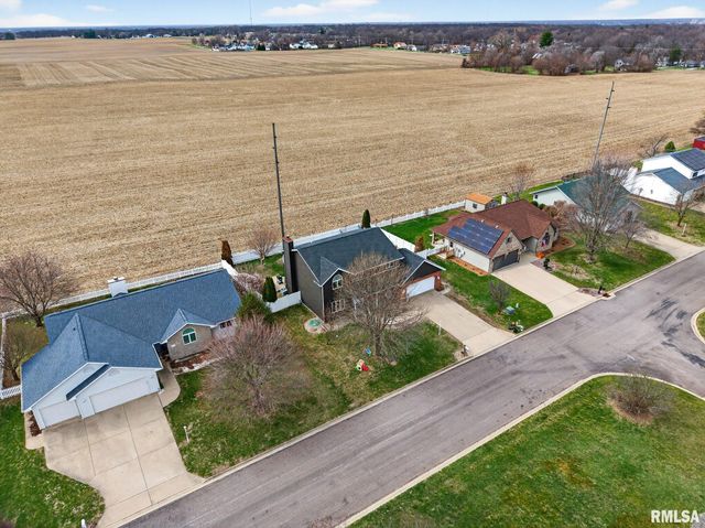 112 HEATHERVIEW Drive, East Peoria, IL 61611