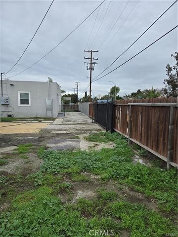 1714 E San Marcus, Compton, CA 90221