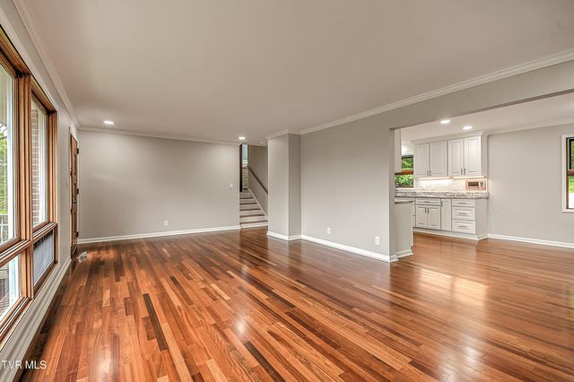 912 Colfax Avenue, Kingsport, TN 37660