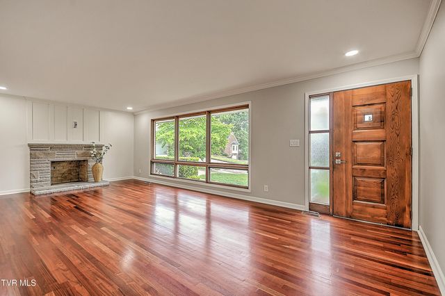 912 Colfax Avenue, Kingsport, TN 37660