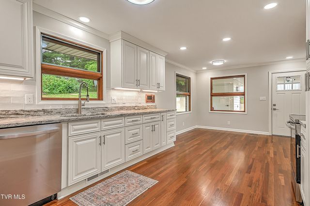 912 Colfax Avenue, Kingsport, TN 37660