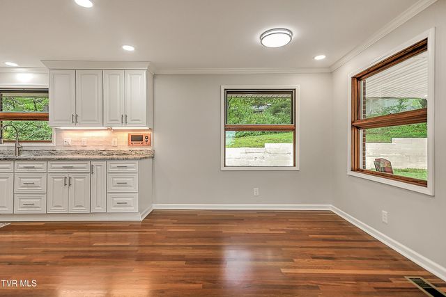 912 Colfax Avenue, Kingsport, TN 37660