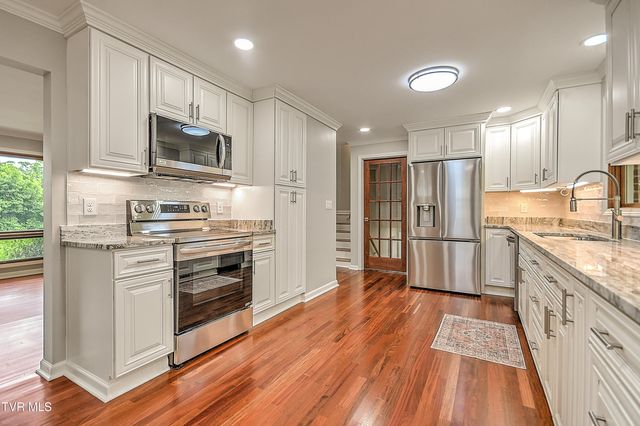 912 Colfax Avenue, Kingsport, TN 37660