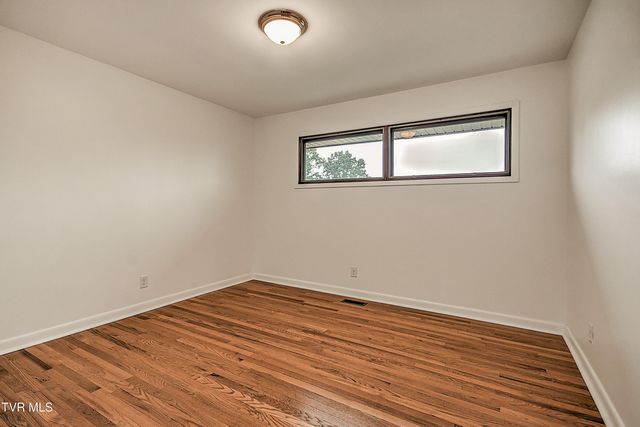 912 Colfax Avenue, Kingsport, TN 37660