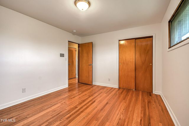 912 Colfax Avenue, Kingsport, TN 37660