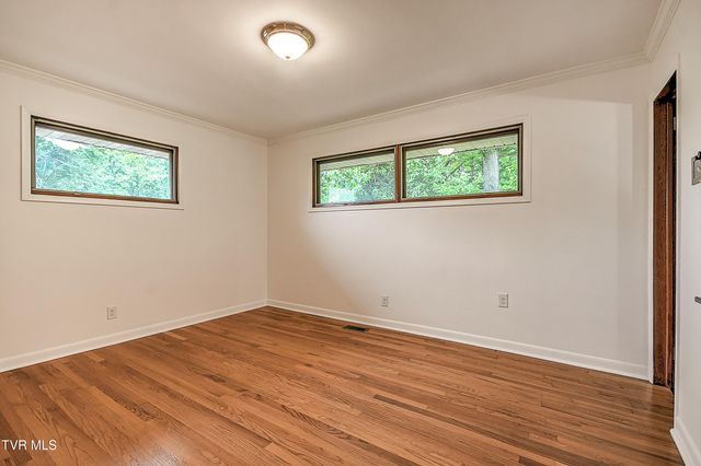 912 Colfax Avenue, Kingsport, TN 37660