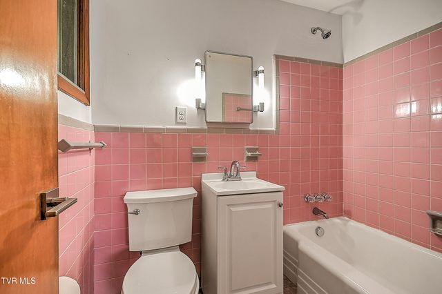 912 Colfax Avenue, Kingsport, TN 37660