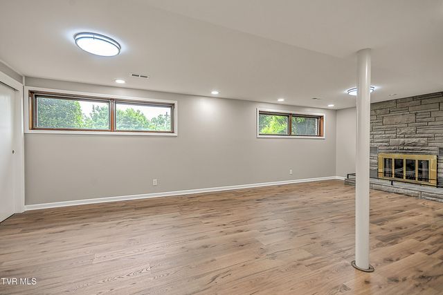 912 Colfax Avenue, Kingsport, TN 37660
