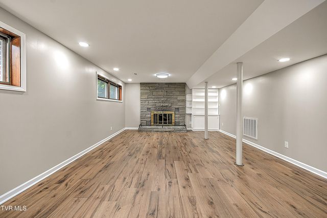 912 Colfax Avenue, Kingsport, TN 37660