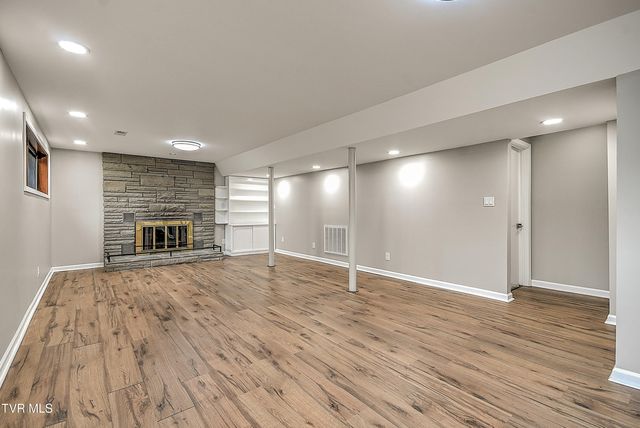 912 Colfax Avenue, Kingsport, TN 37660