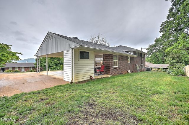 912 Colfax Avenue, Kingsport, TN 37660