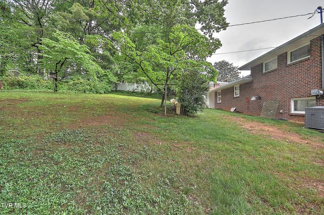 912 Colfax Avenue, Kingsport, TN 37660