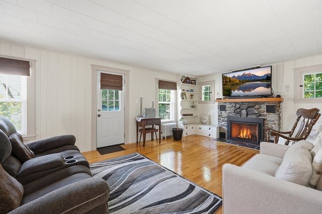 17 Tallawanda Drive, Worcester, MA 01603
