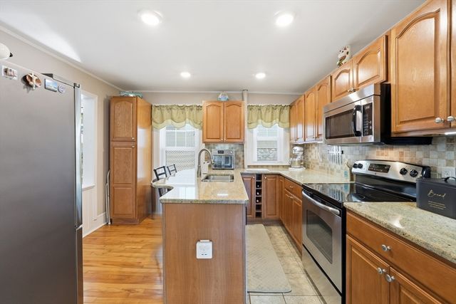 17 Tallawanda Drive, Worcester, MA 01603
