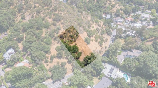 2250 Benedict Canyon Drive, Beverly Hills, CA 90210